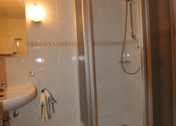 Frühstückspension&appartements Eugenie Kitzbühel