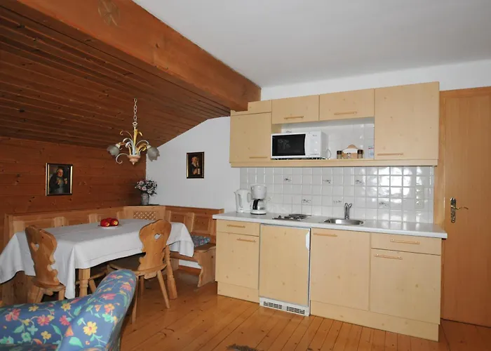 Frühstückspension&appartements Eugenie 4* Kitzbühel