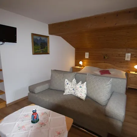 Pensionat Fruhstuckspension & Eugenie 4*